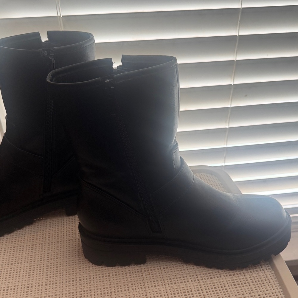 Soda Black Moto Boots - Picture 5 of 8